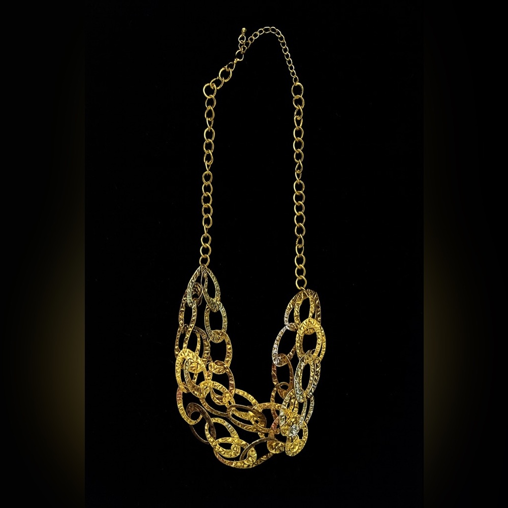 Elegant Gold Chain Necklace